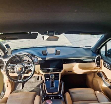 Porsche Cayenne cena 220000 przebieg: 85000, rok produkcji 2018 z Czerwieńsk małe 211